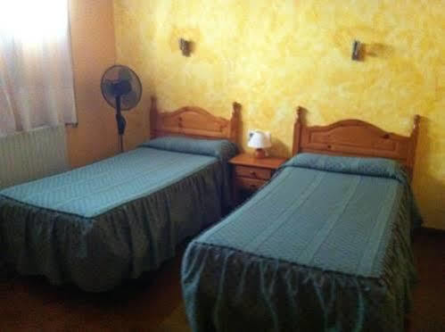Hostal Le Vintage Ávila Kültér fotó
